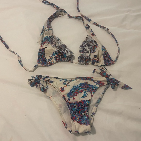 Pain de sucre Saint Barth bikini abstract floral print on off white background - Picture 2 of 4